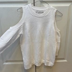 cotton knit top, 3/4 sleeves, open shoulder pockets